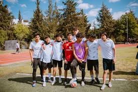 [流言板]ON和北川深圳觅食记：赛级广东人ON教你如何分辨正宗菠萝咕咾肉