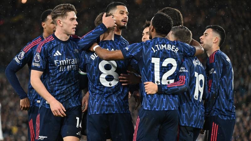 泰山vs三镇首发：单外援PK四外援 何小珂石柯先发